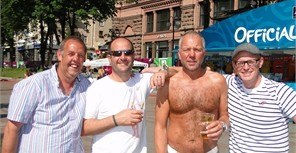 Англичане в Киеве: ваша агрессивная милиция носит идиотские шляпы, а асфальт может угробить любую обувь