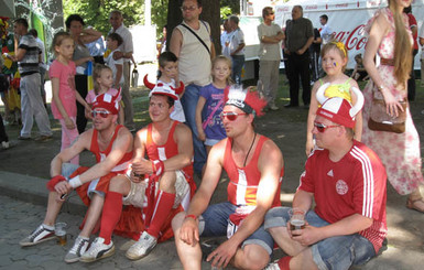 Итоги Евро-2012 во Львове: болельщики уезжают, а горожане не хотят прощаться с хорошим футболом