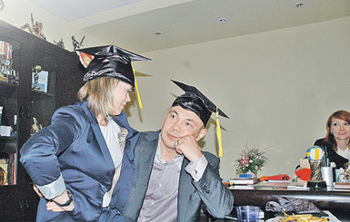 Костя Цзю защитил диплом 