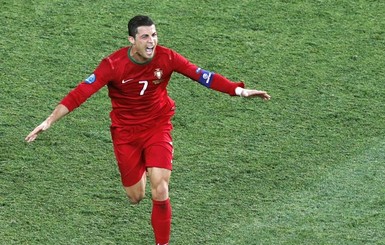 Рейтинг лучших игроков Евро-2012 возглавил Криштиану Роналду