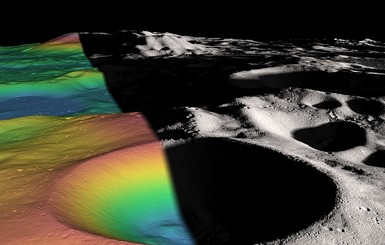Космический аппарат НАСА обнаружил в Лунном кратере огромное количество льда 