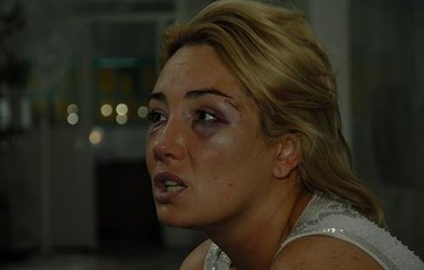 Скандальная телеведущая Розинская истерикой и угрозами потребовала сменить судью