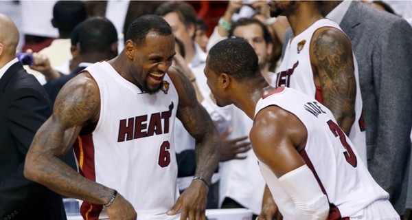 Баскетбол: чемпионом НБА стал клуб из Майами