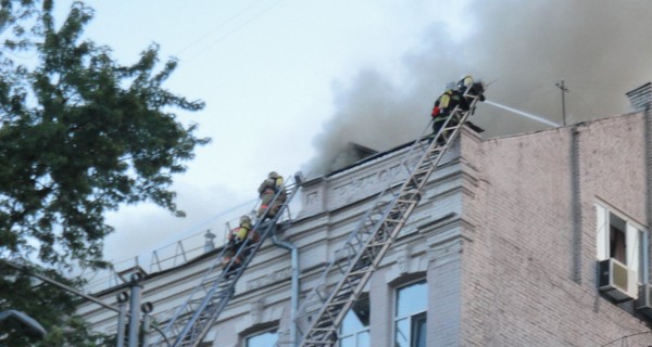 Пожар возле НСК 