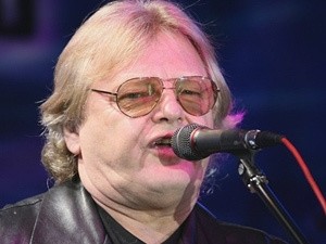 Подозреваемого в избиении певца Антонова задержали за движение на мотоцикле без прав и номерных знаков