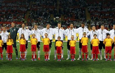 УЕФА оштрафовал сборную Германии за свастику