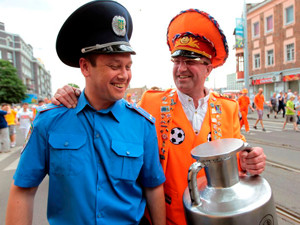 Позитивный креатив от Евро-2012 