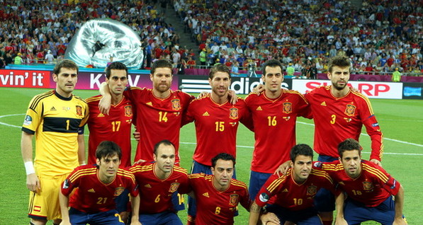 Каждый игрок сборной Испании заработал по миллиону на Евро-2012