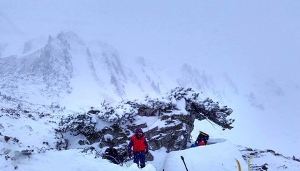На горе Шпицы туристы построили настоящее иглу