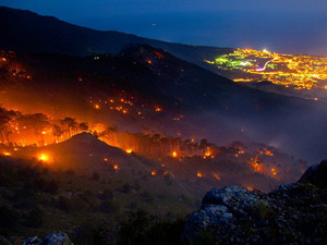 Ялтинский заповедник сожгла молния?