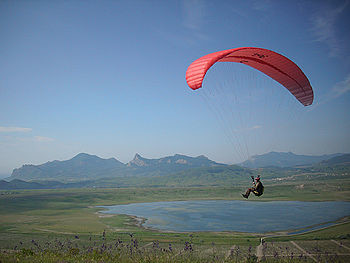 В Киеве разбился параплан: есть погибшие