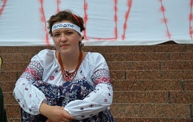 Из-под Украинского дома 