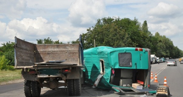 Четверо пострадавших в ДТП в Полтаве россиян находятся в состоянии средней тяжести