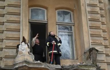 В Одессе балкон рухнул вместе с женщиной 