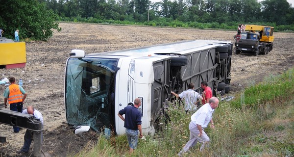 ДТП под Запорожьем: автобус с туристами разбился из-за ноутбука