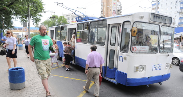 В городе – транспортный кризис: Донецк остался без новых автобусов