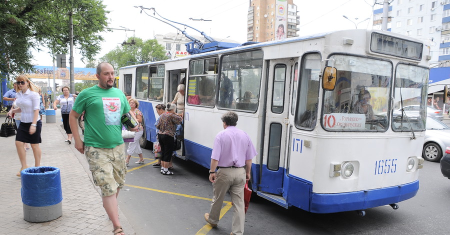 В городе – транспортный кризис: Донецк остался без новых автобусов