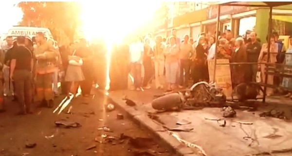 Жуткая авария в Киеве: мотоцикл протаранил маршрутку и взорвался