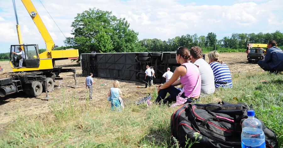 Пассажиры перевернувшегося под Запорожьем автобуса: 