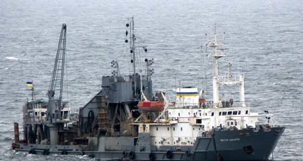 Три украинских судна стоят брошенными у берегов Марокко