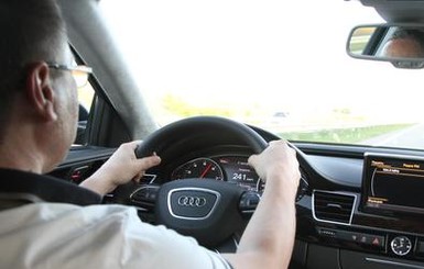 В милиции не собираются заниматься Лукьяновым, разогнавшимся до 240 километров в час