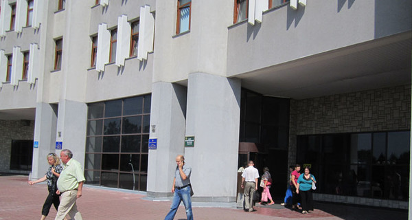 Скандал во Львовской налоговой: У четырех сотрудников обнаружили фальшивые дипломы