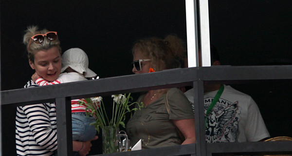 Лариса Долина впервые показала внучку