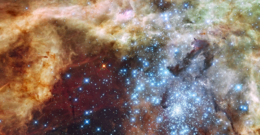 Астрономы показали уникальное изображение звездного скопления 