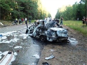 Украинцев, разбившихся в Псковской области, везли несколько машин