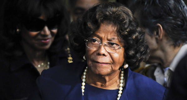 Матери Майкла Джексона вернули право опеки над его детьми