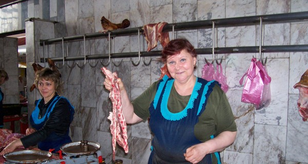 В Днепропетровске боятся покупать свинину, а в Запорожье торгуют вовсю