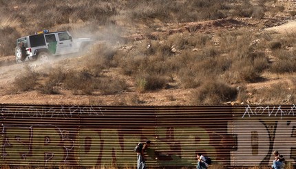 Стена на границе США и Мексики 
