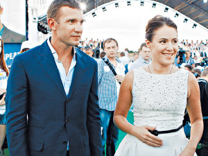 Центризбирком принялся за регистрацию Андрея Шевченко и Остапа Ступки