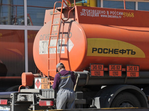 На Прикарпатье прорвало нефтепровод