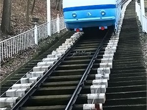 В Киеве до октября закроют фуникулер