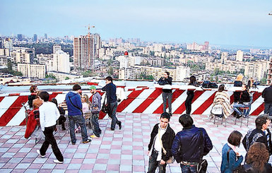 Где в Киеве развлечься ночью  