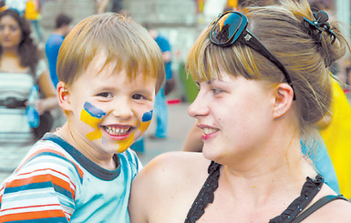 Послевкусие Евро-2012: украинцы гордятся родиной и ждут новых спортивных праздников 