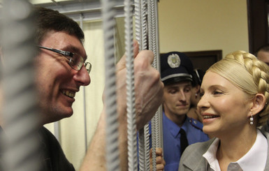 У Тимошенко и Луценко остались шансы получить мандат 