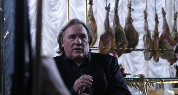 На Жерара Депардье подал в суд избитый им автомобилист