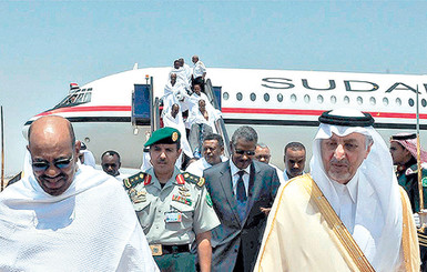 Взрыв на борту самолета в Судане: погиб министр и еще 30 человек 