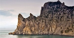 В Крыму парапланеристы нашли в горах тело туриста  с билетом до Харькова