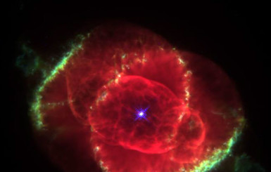 Астрономы показали потрясающие снимки загадочной туманности Кошачий Глаз 