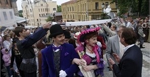 Летние обещания: трамвай на Троещину 