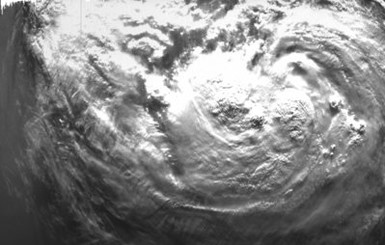 Спутник Европейского космического агентства сделал снимки урагана 