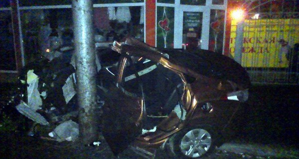 Расследованием аварии, в которой погиб донецкий гаишник и пострадала молодая девушка, займется прокуратура