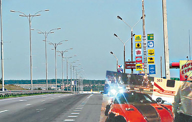 Есть ли управа на мажоров? VIP-лихачи носятся на бешеной скорости по украинским дорогам, а милиция покрывает их