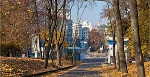 Киев осенью: ходим на матчи Лиги чемпионов и поражаемся человеческим телам