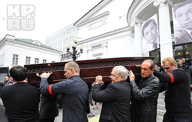 Похороны Игоря Кваши: артиста со слезами провожали Ширвиндт, Захаров, Табаков и Ефремов