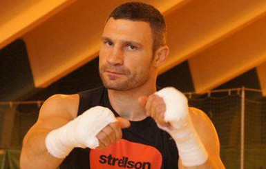 Виталий Кличко на три килограмма перевесил своего немецкого соперника