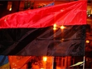 Скандал в Тернополе: прокуратура требует снять с облсовета красно-черный флаг